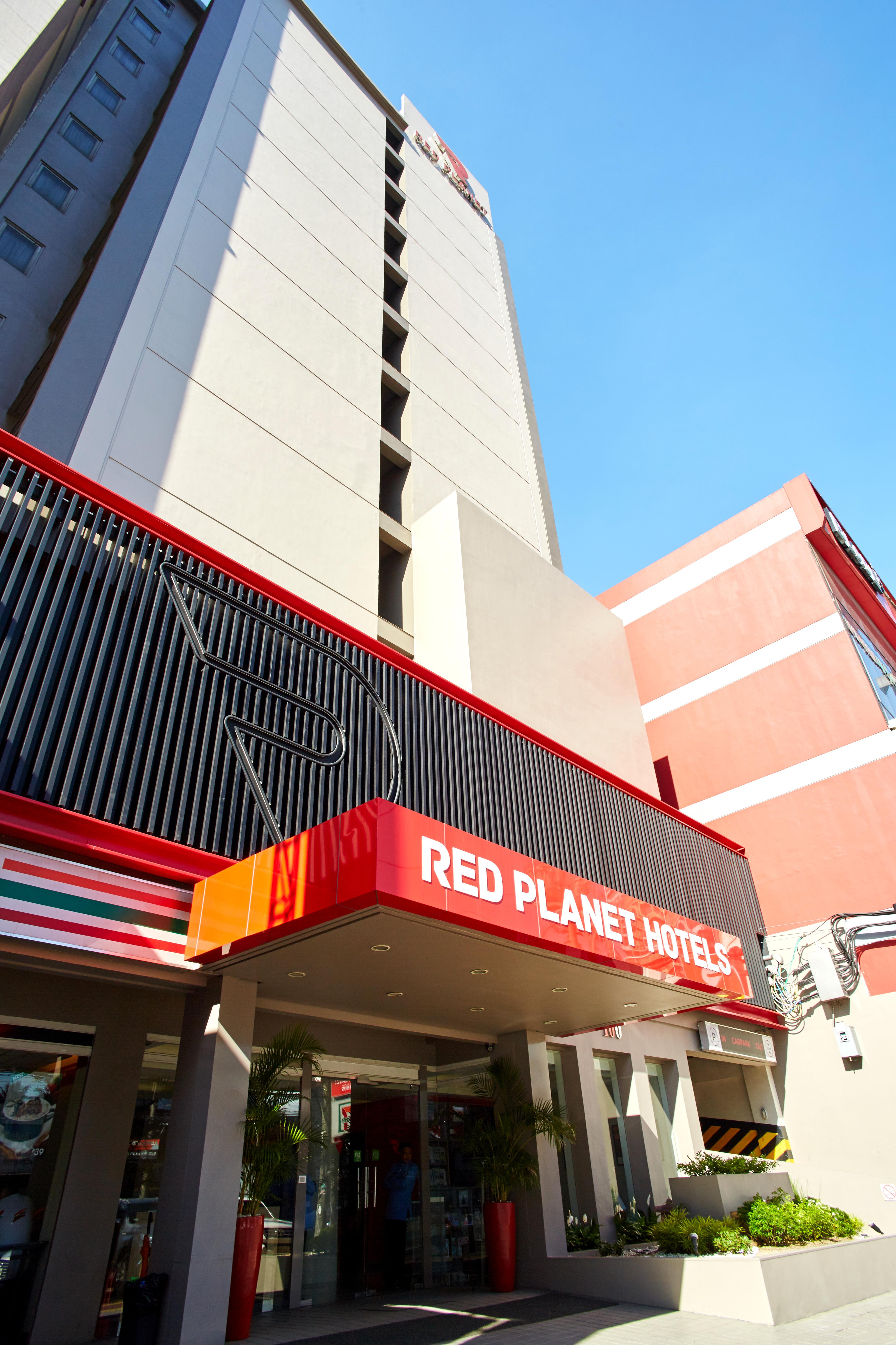 Red Planet Quezon City Timog Cidade Quezon Exterior foto